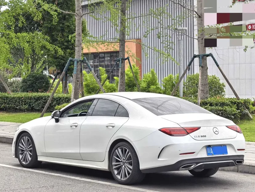 Mercedes-Benz CLS