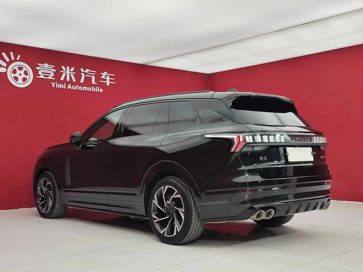 Lynk & Co 09