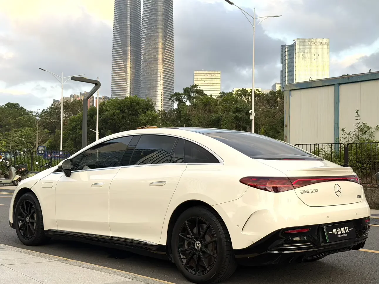 Mercedes-Benz EQE