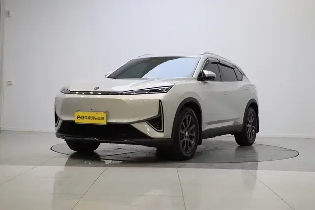 Dongfeng Fengshen L7 PHEV