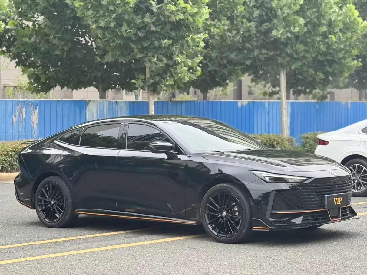 Changan UNI-V