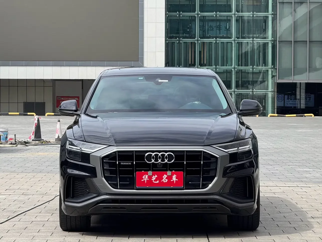 Audi Q8