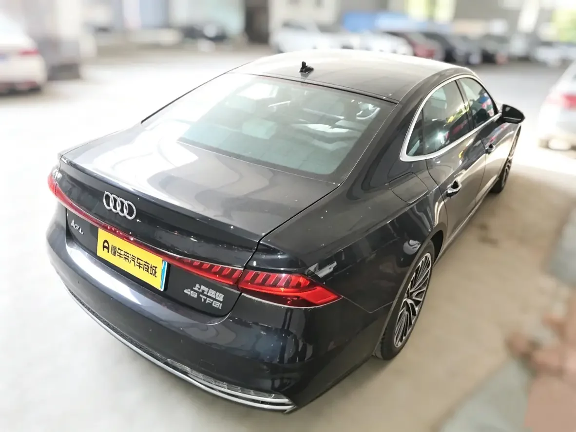 Audi A7L
