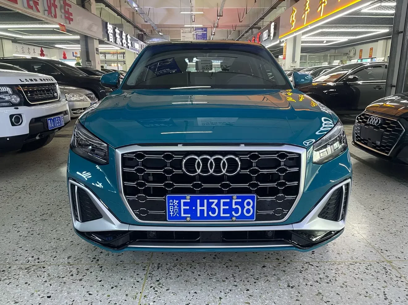 Audi Q2L