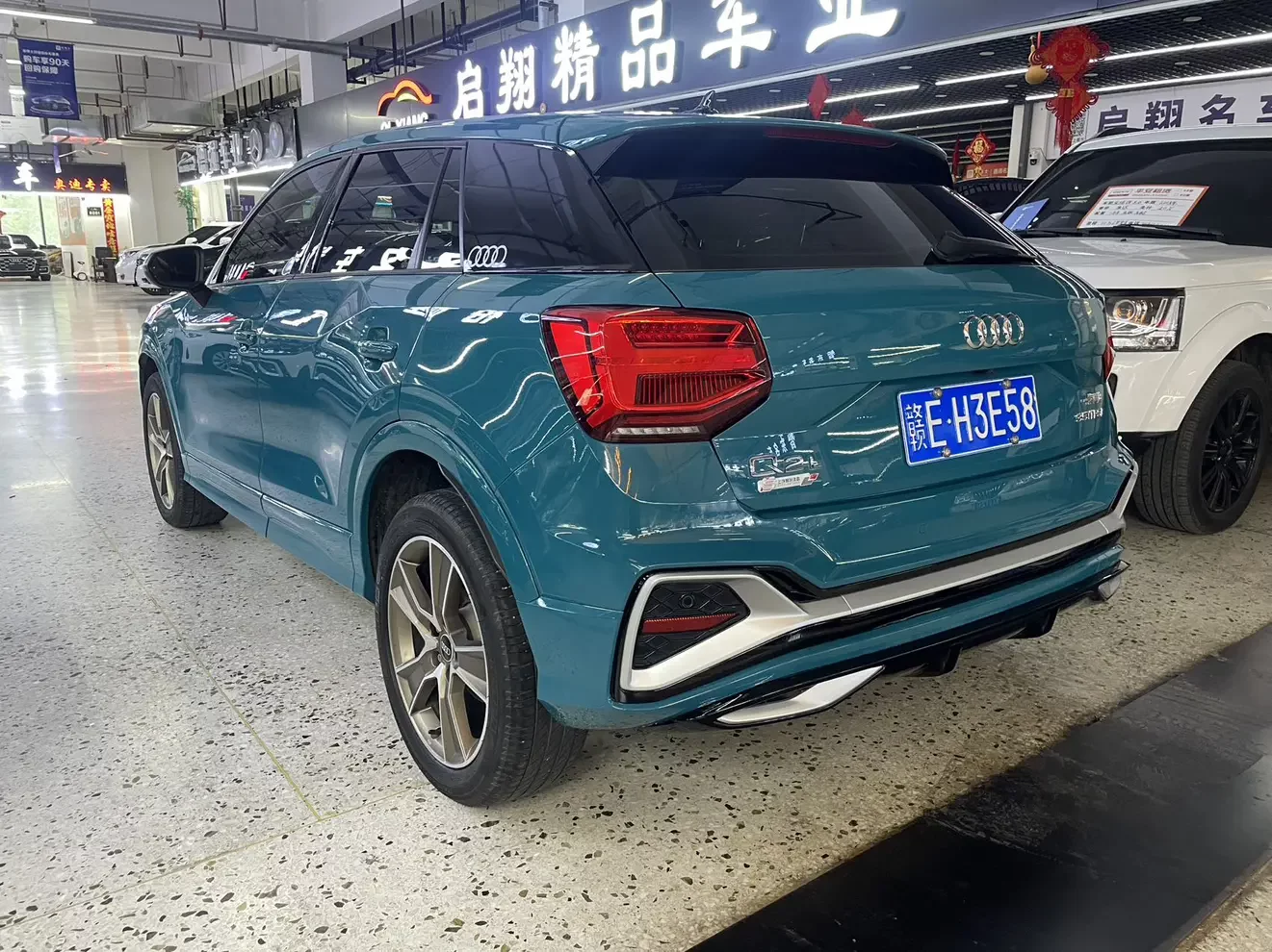 Audi Q2L