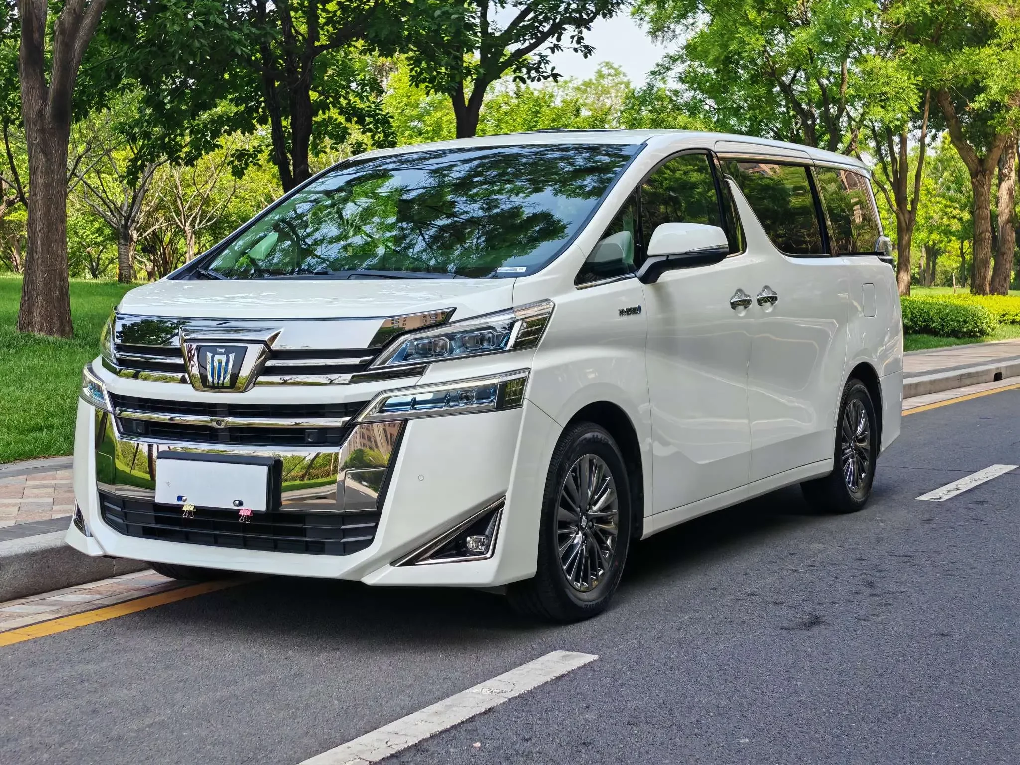 Toyota Crown Wellfire