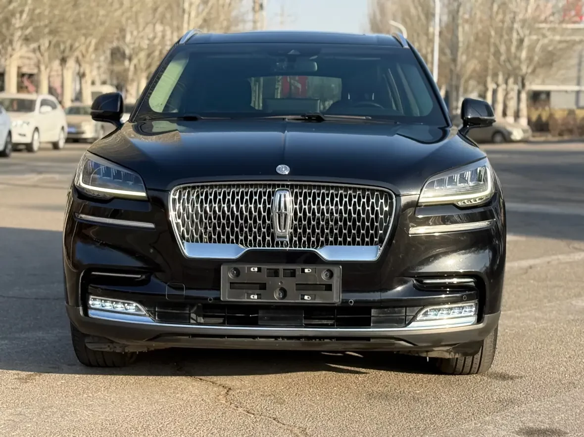 Lincoln aviator