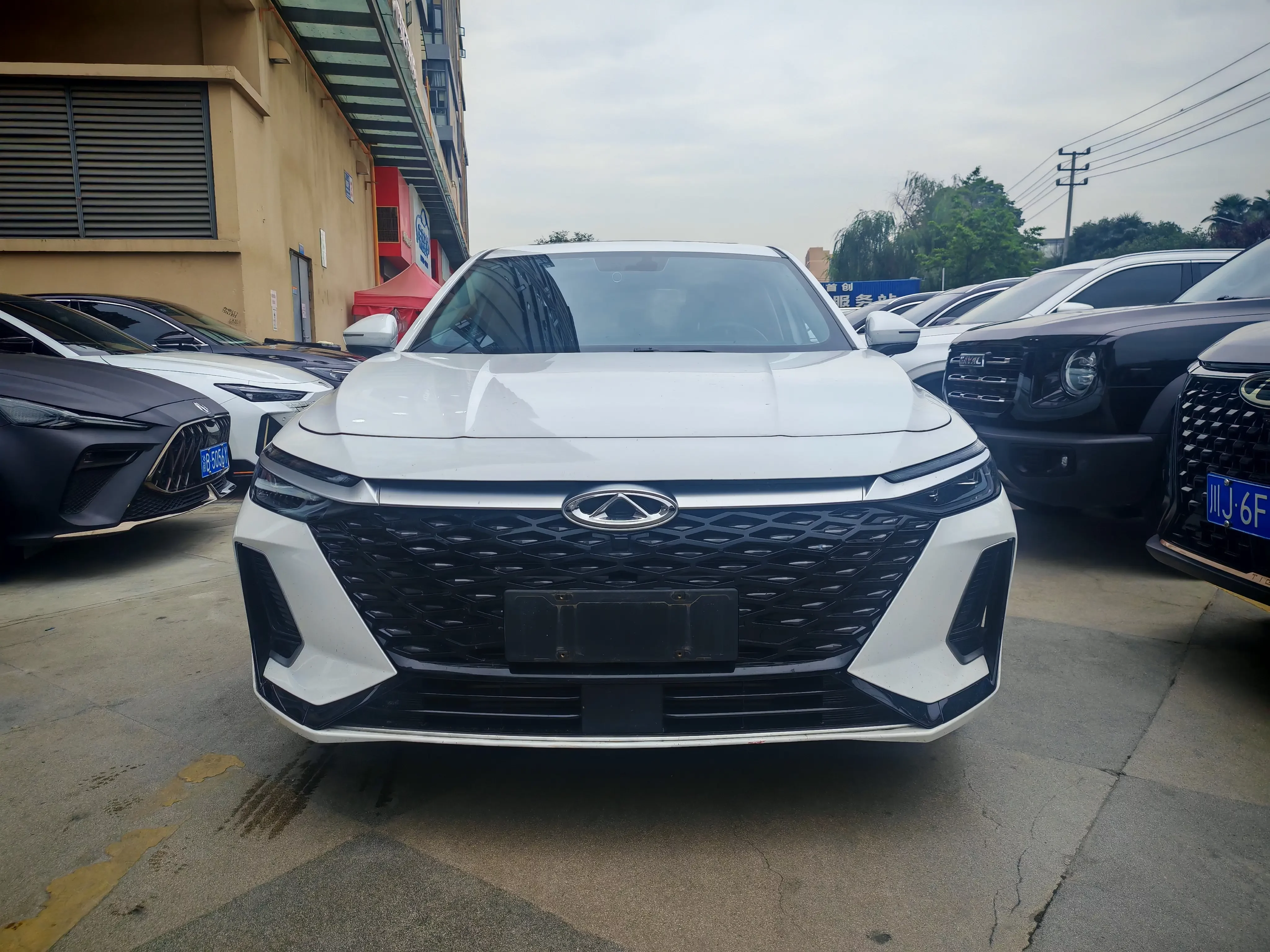 Chery Arrizo 8