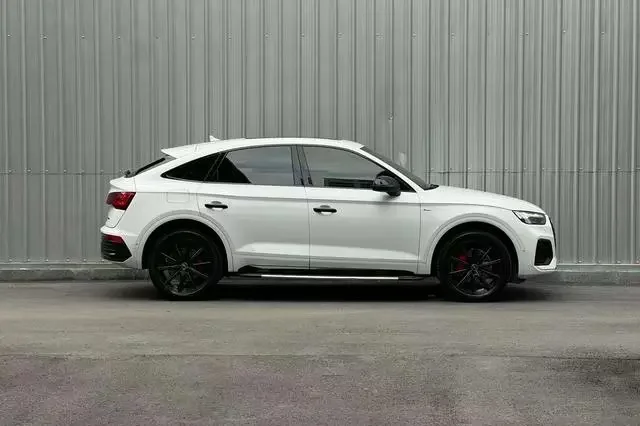 Audi Q5L Sportback