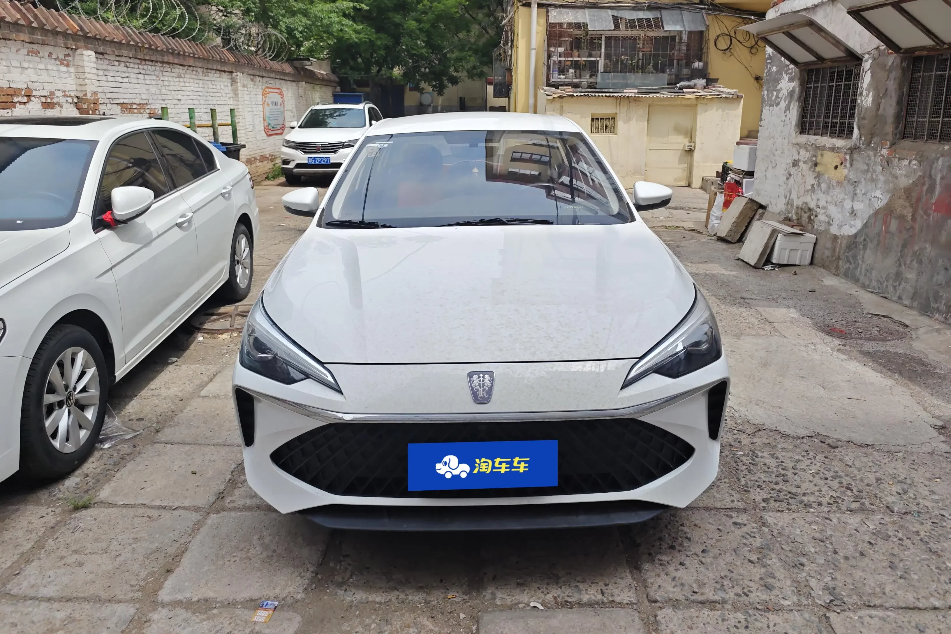 Roewe i5