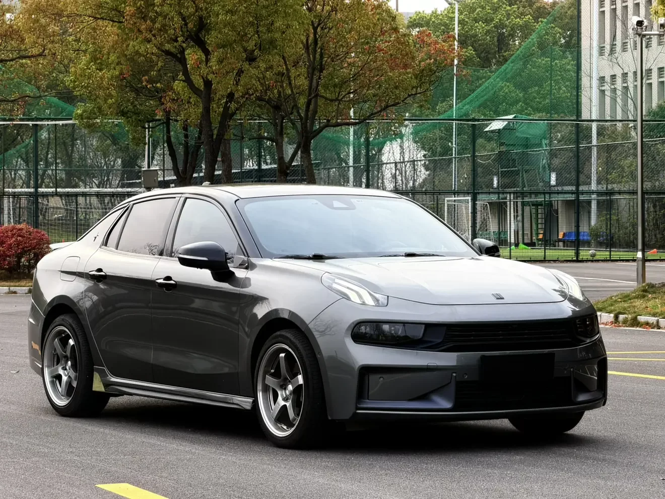 Lynk & Co 03