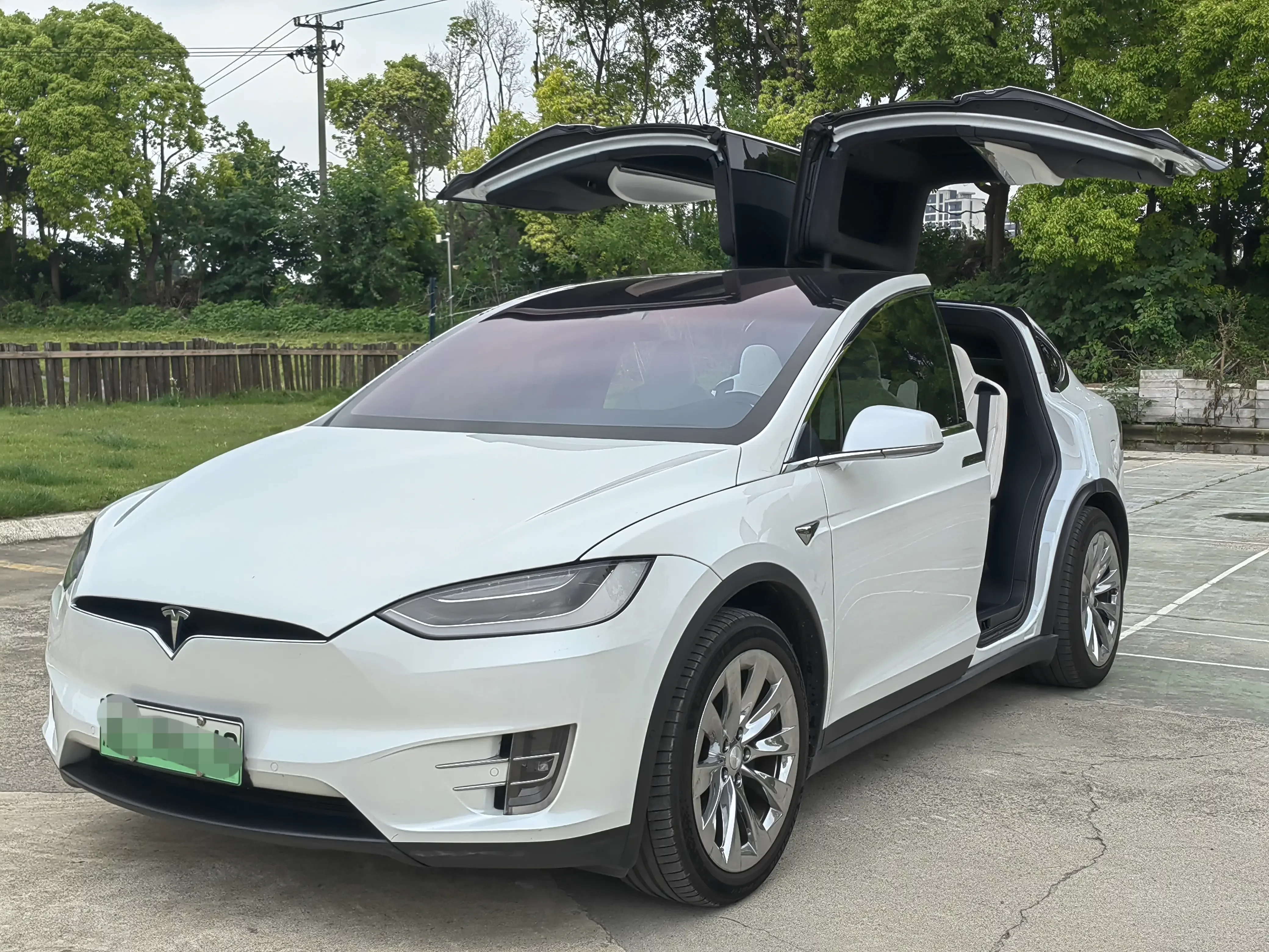 Tesla Model X