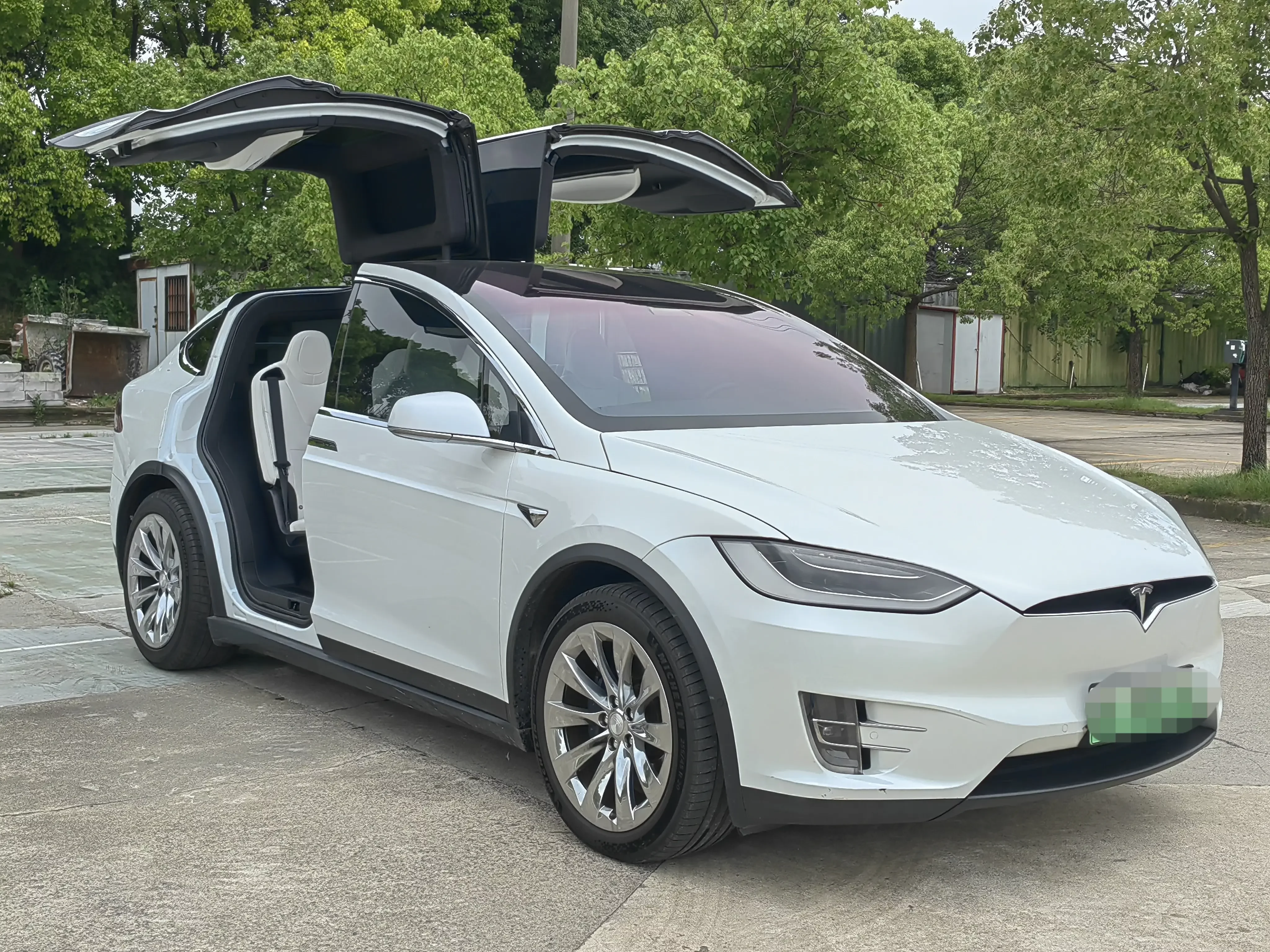 Tesla Model X
