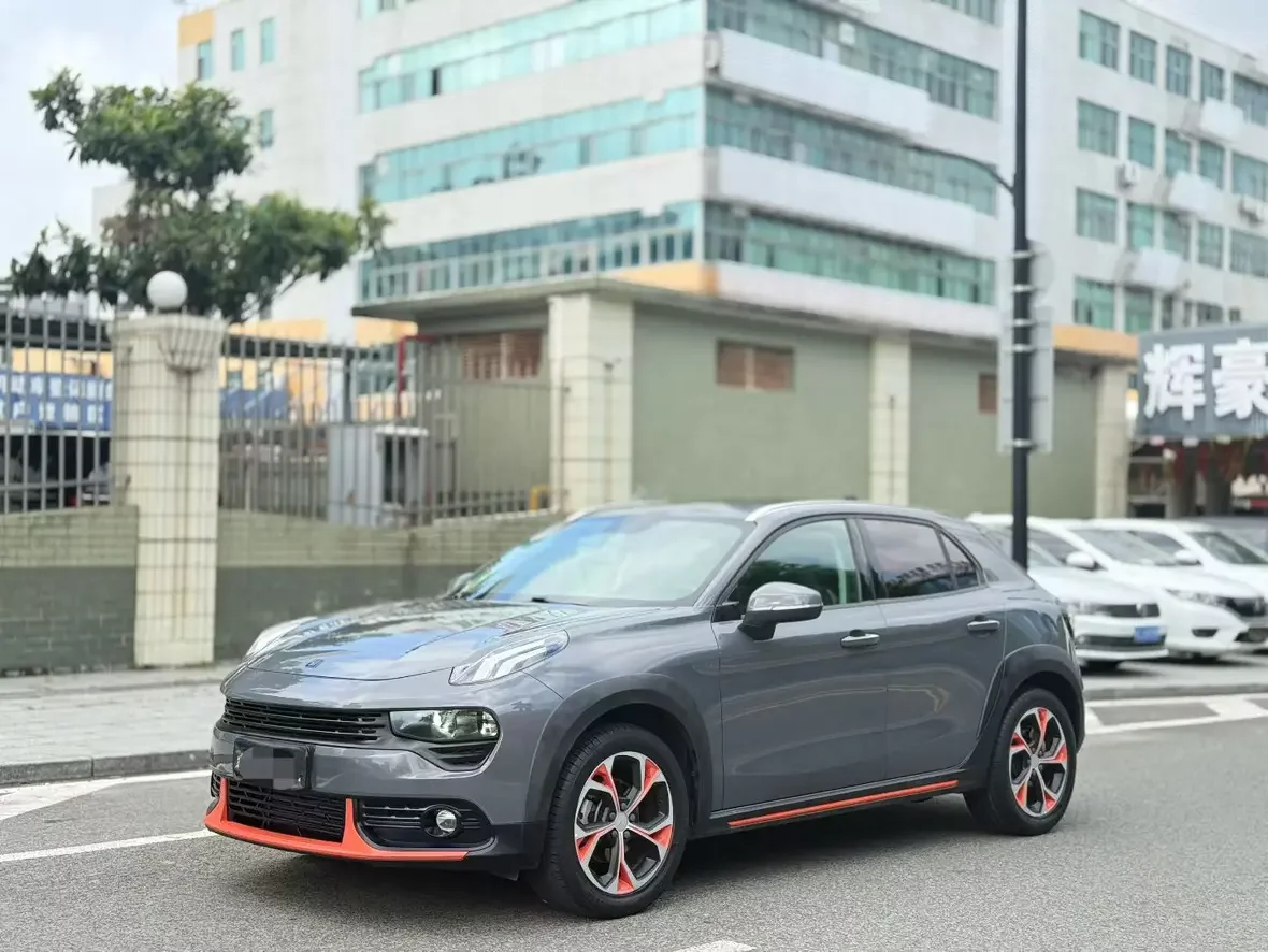 Lynk & Co 02