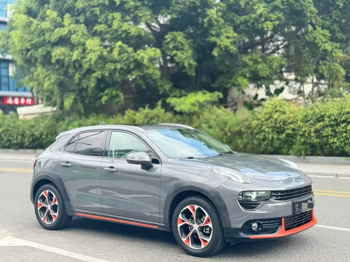 Lynk & Co 02