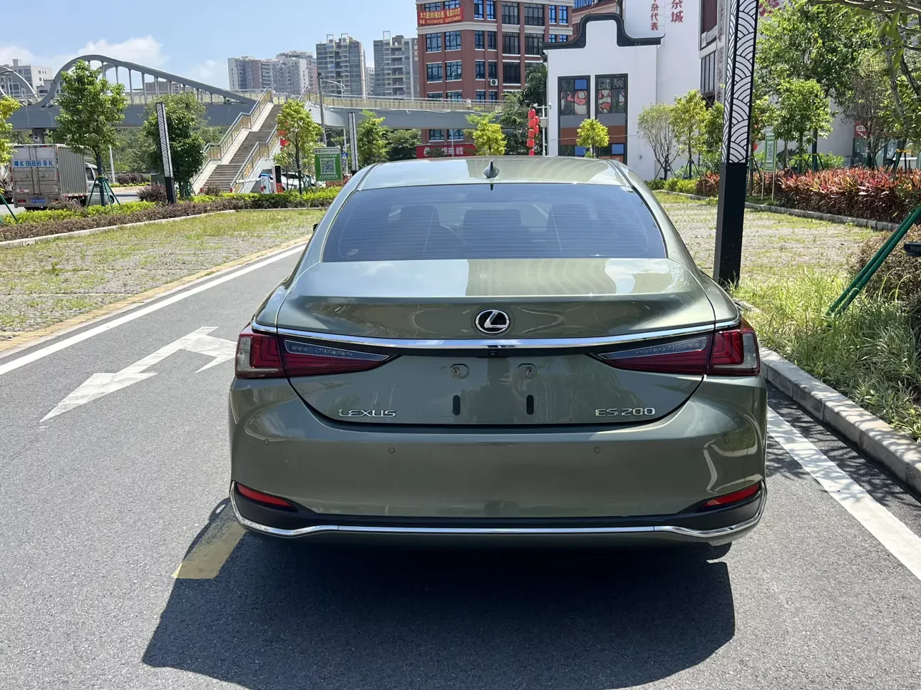 Lexus ES