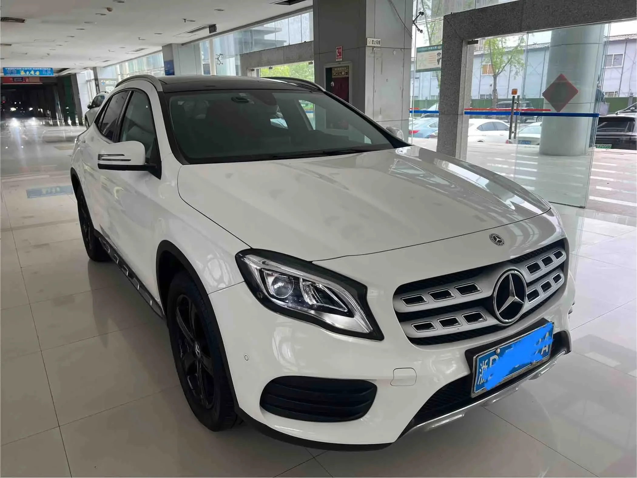 Mercedes-Benz GLA
