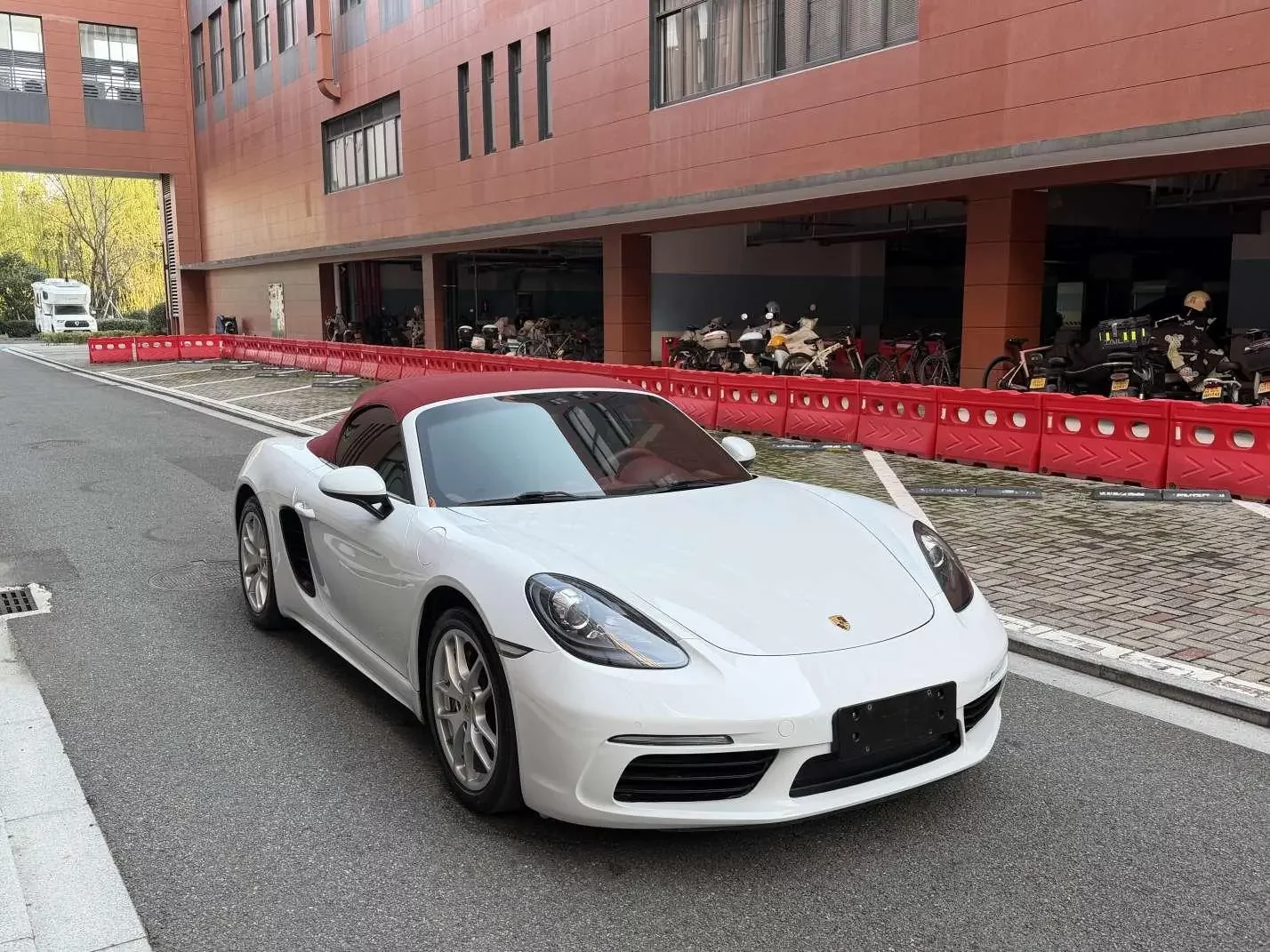 Porsche 718
