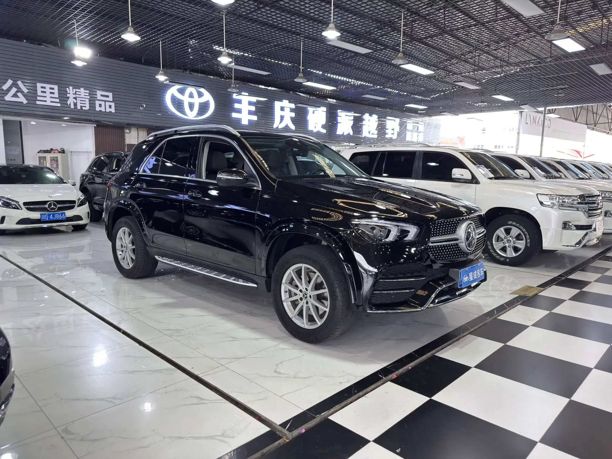 Mercedes-Benz GLE (Imported)