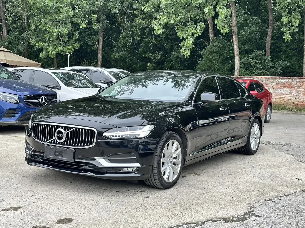 Volvo S90