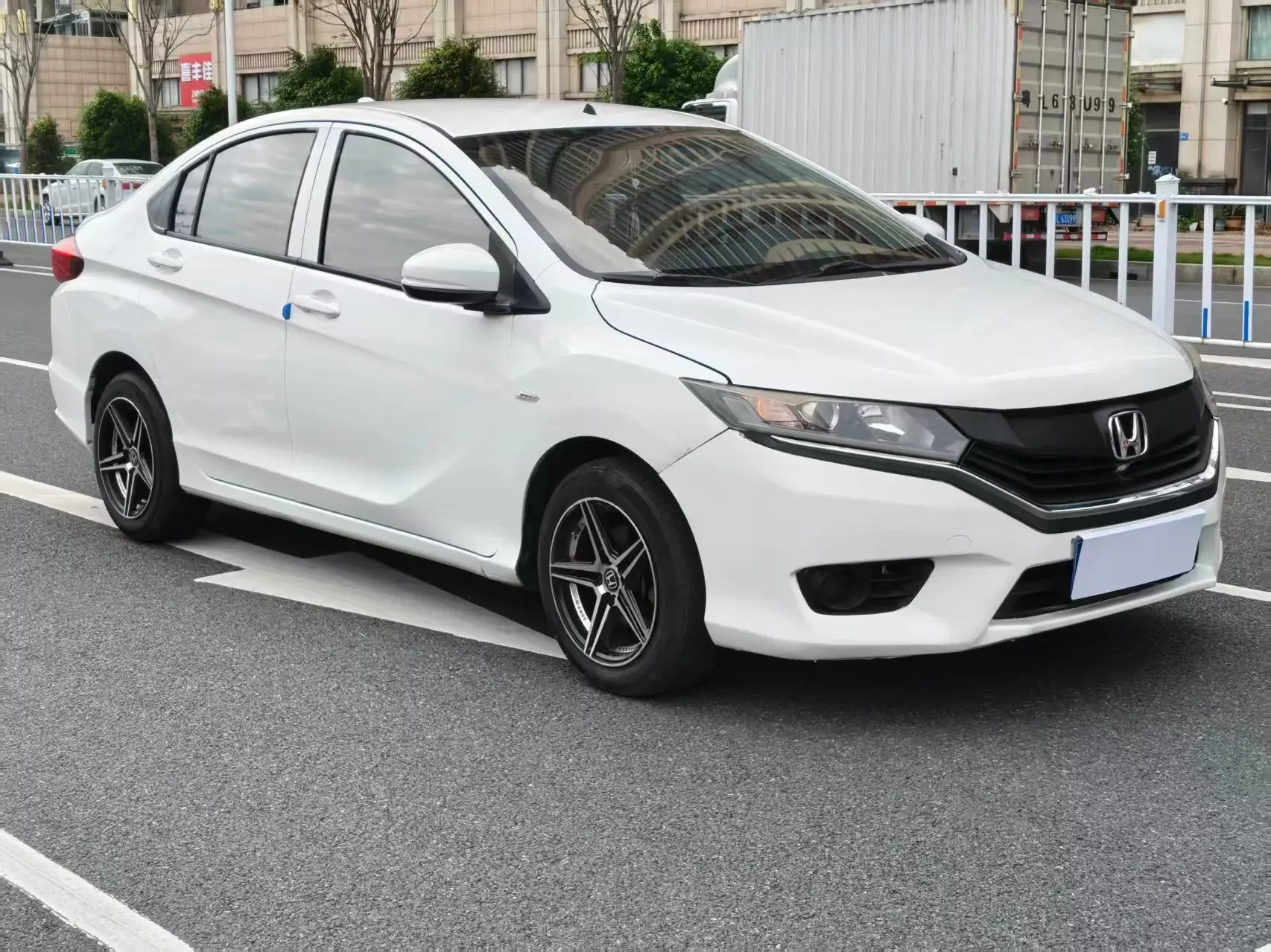 Honda Gray