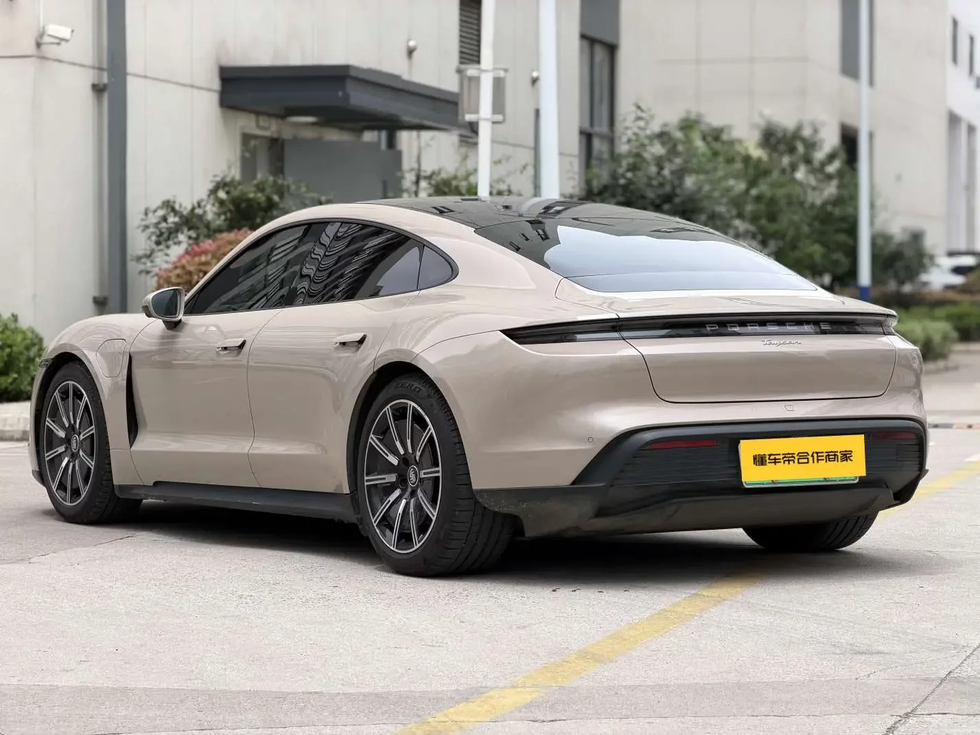 Porsche Taycan
