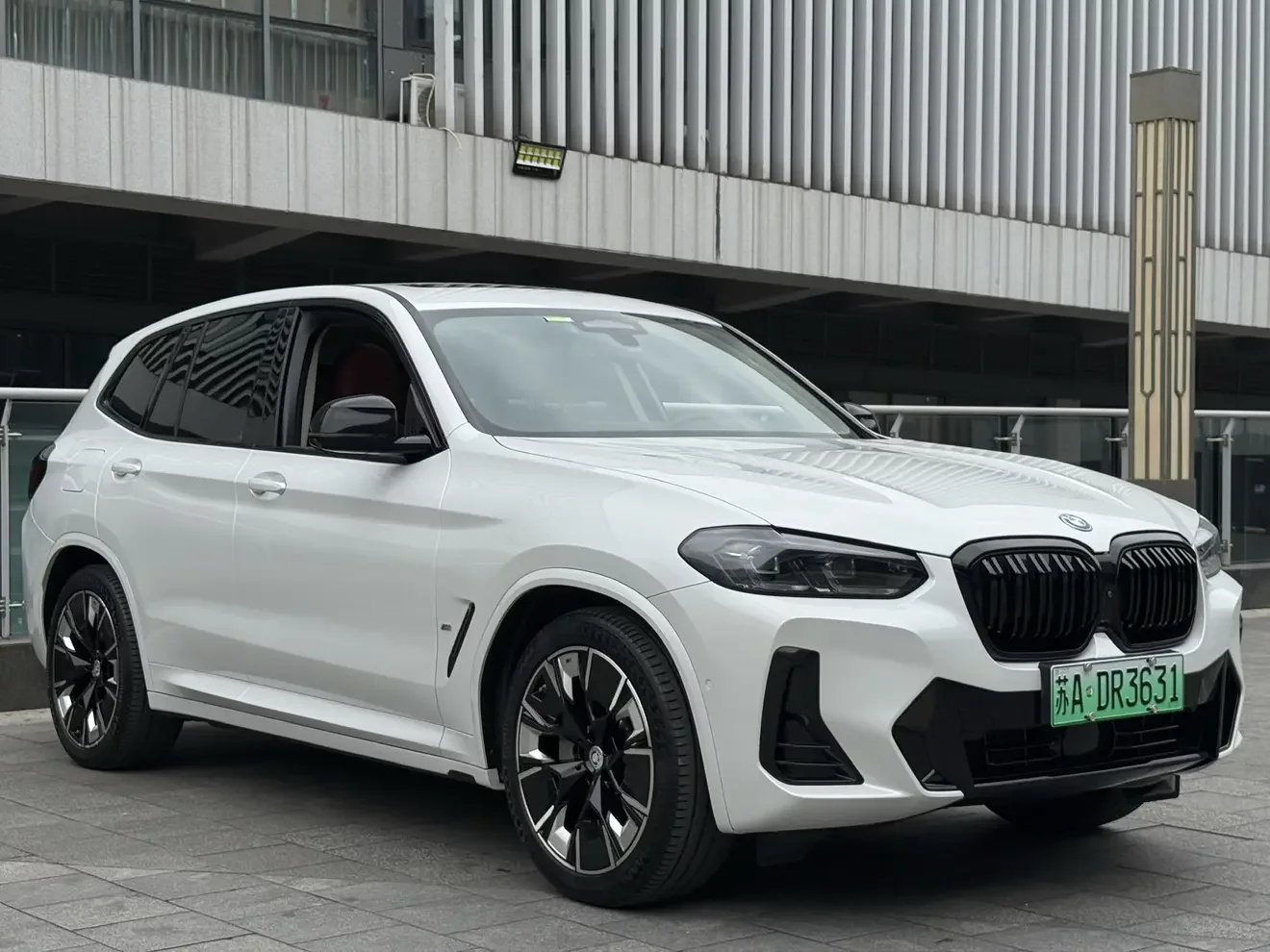 BMW iX3