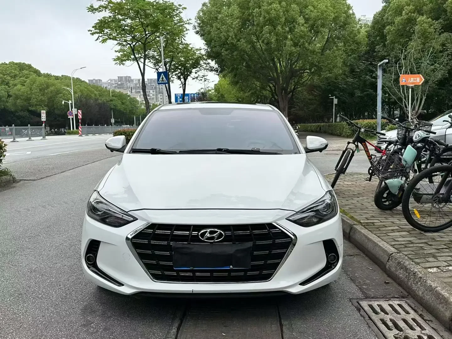 Hyundai lead
