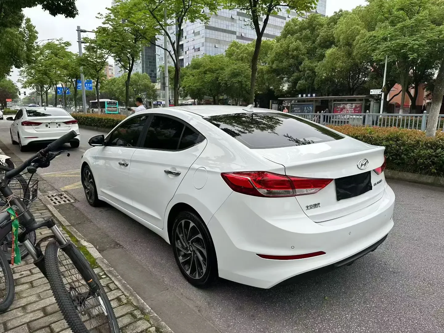 Hyundai lead