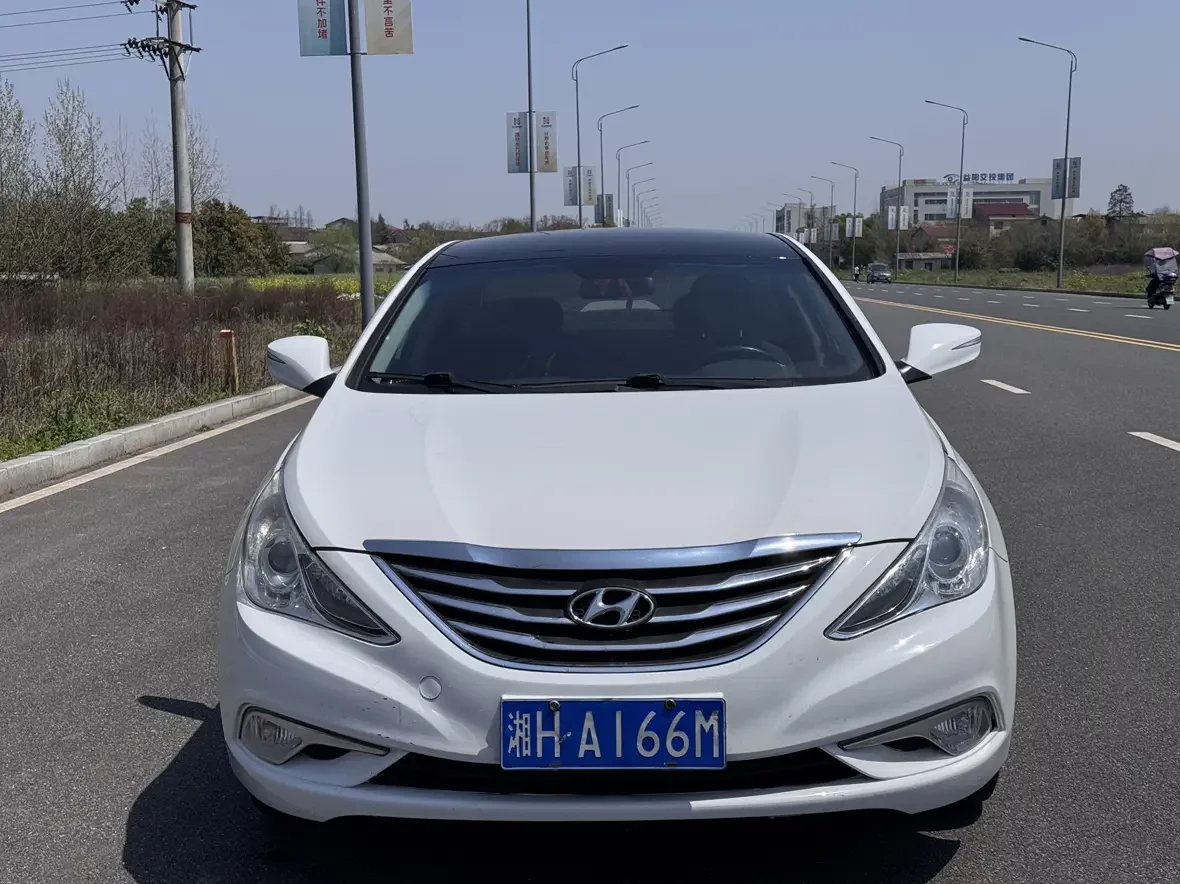 Hyundai sonata eight
