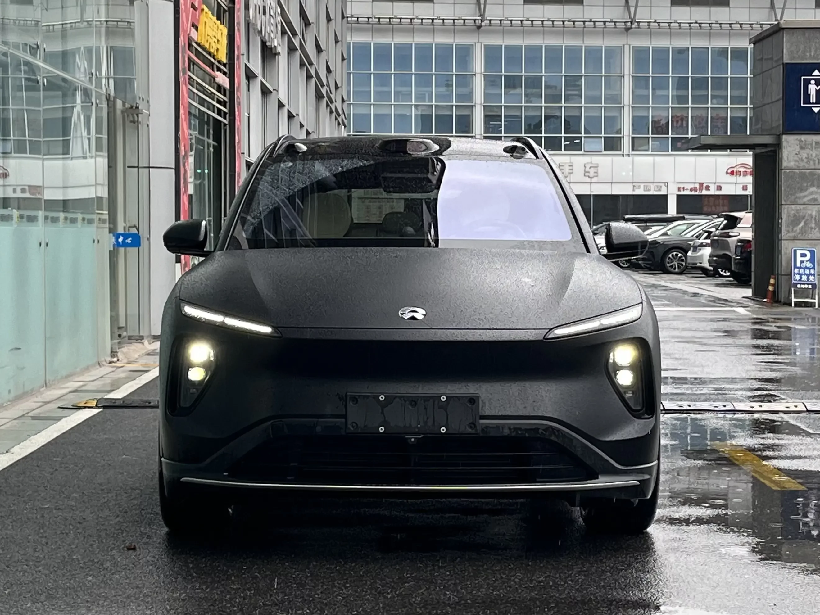 NIO ES6