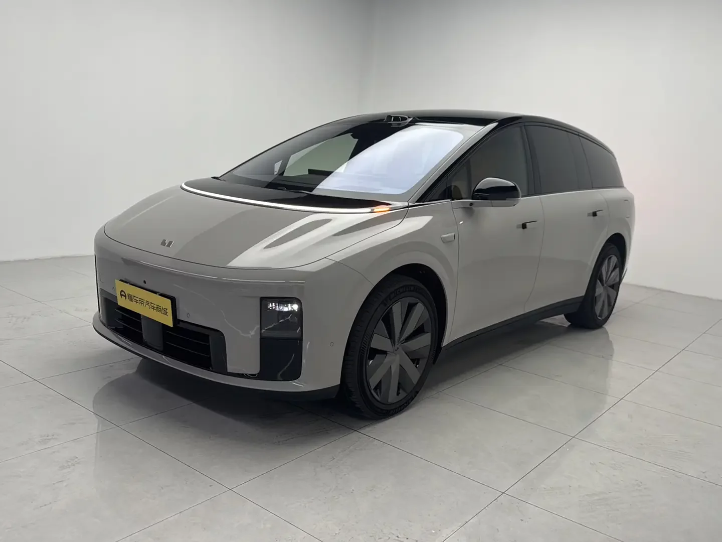 Li Ideal i8