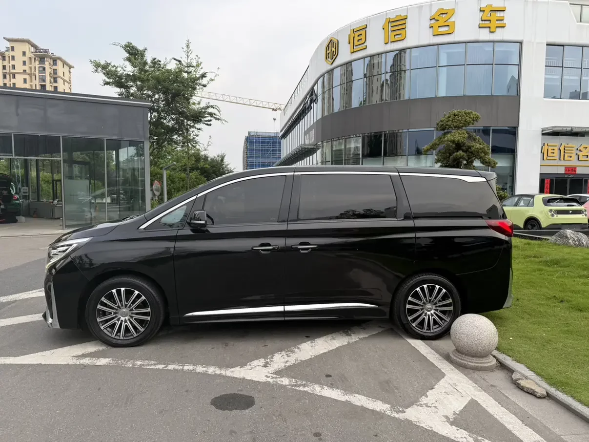GAC Trumpchi M8