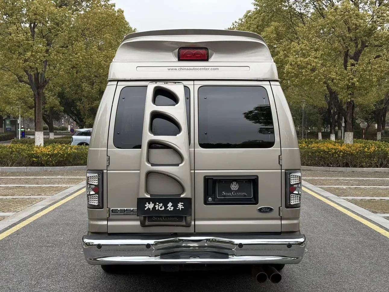 Ford E350