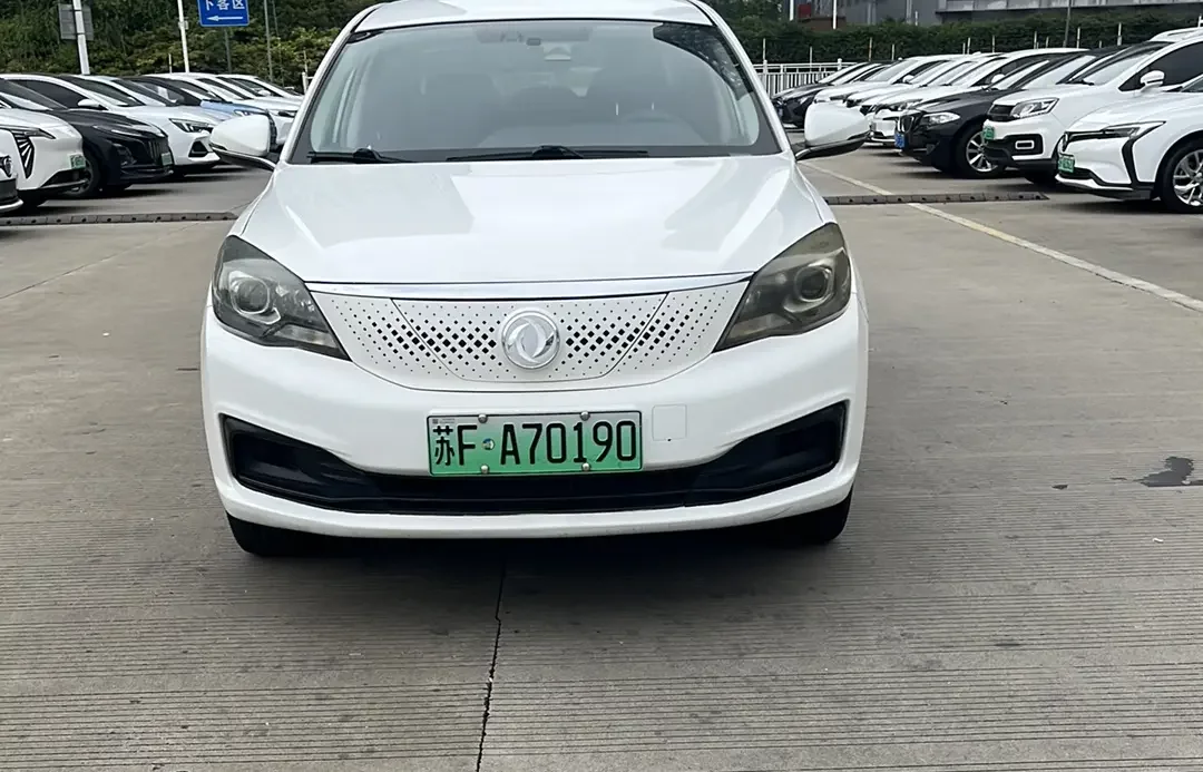 Dongfeng Fengshen E70