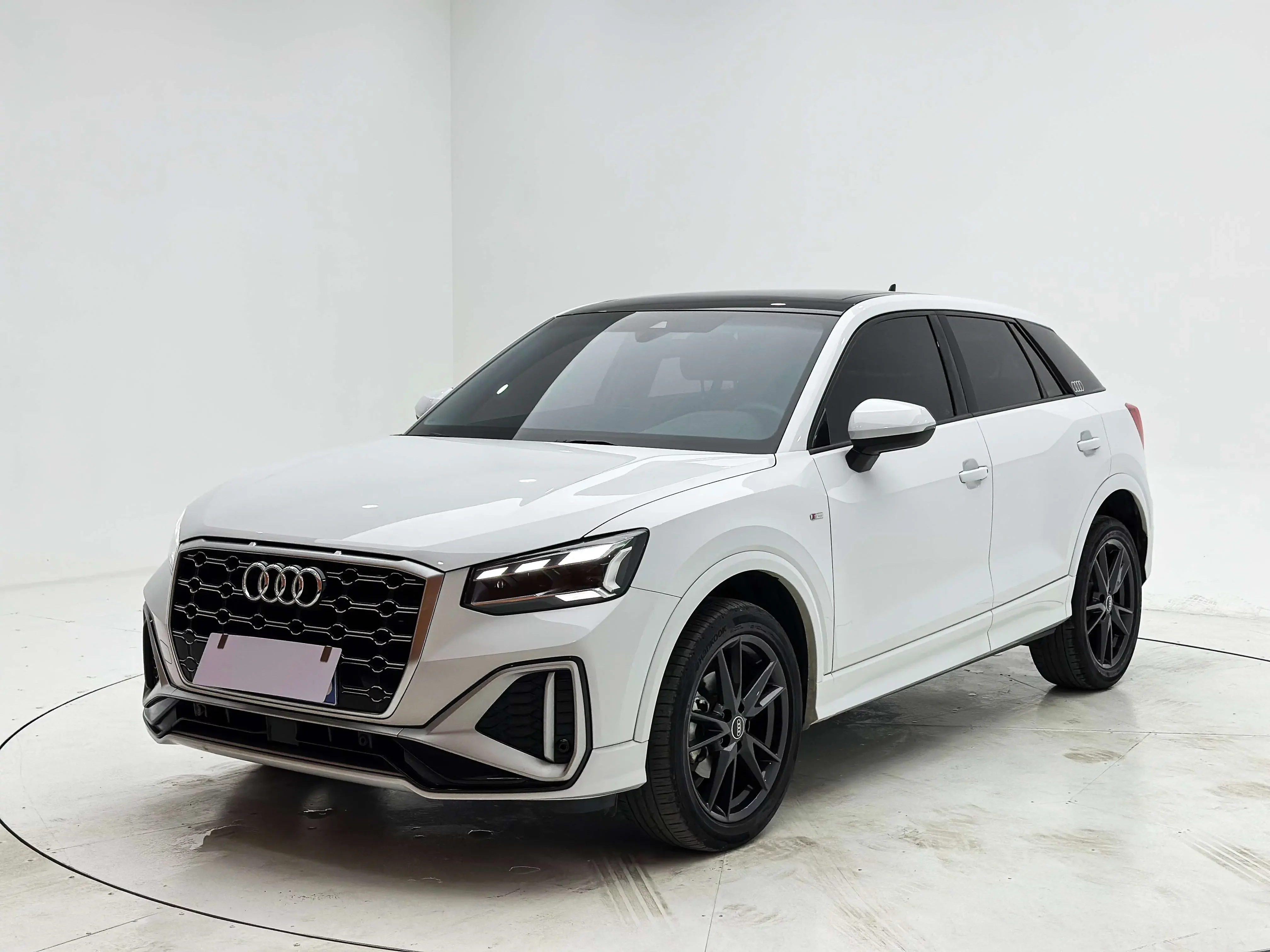 Audi Q2L