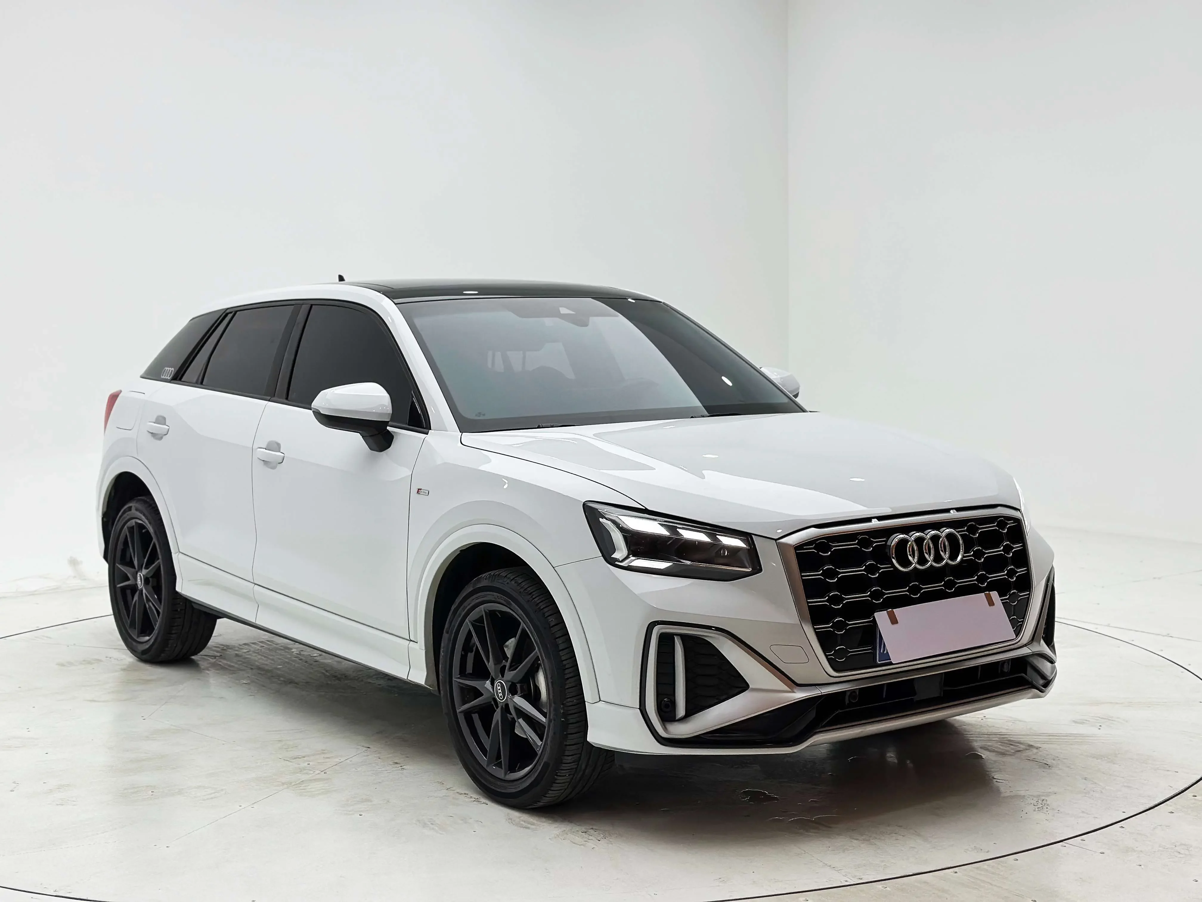 Audi Q2L
