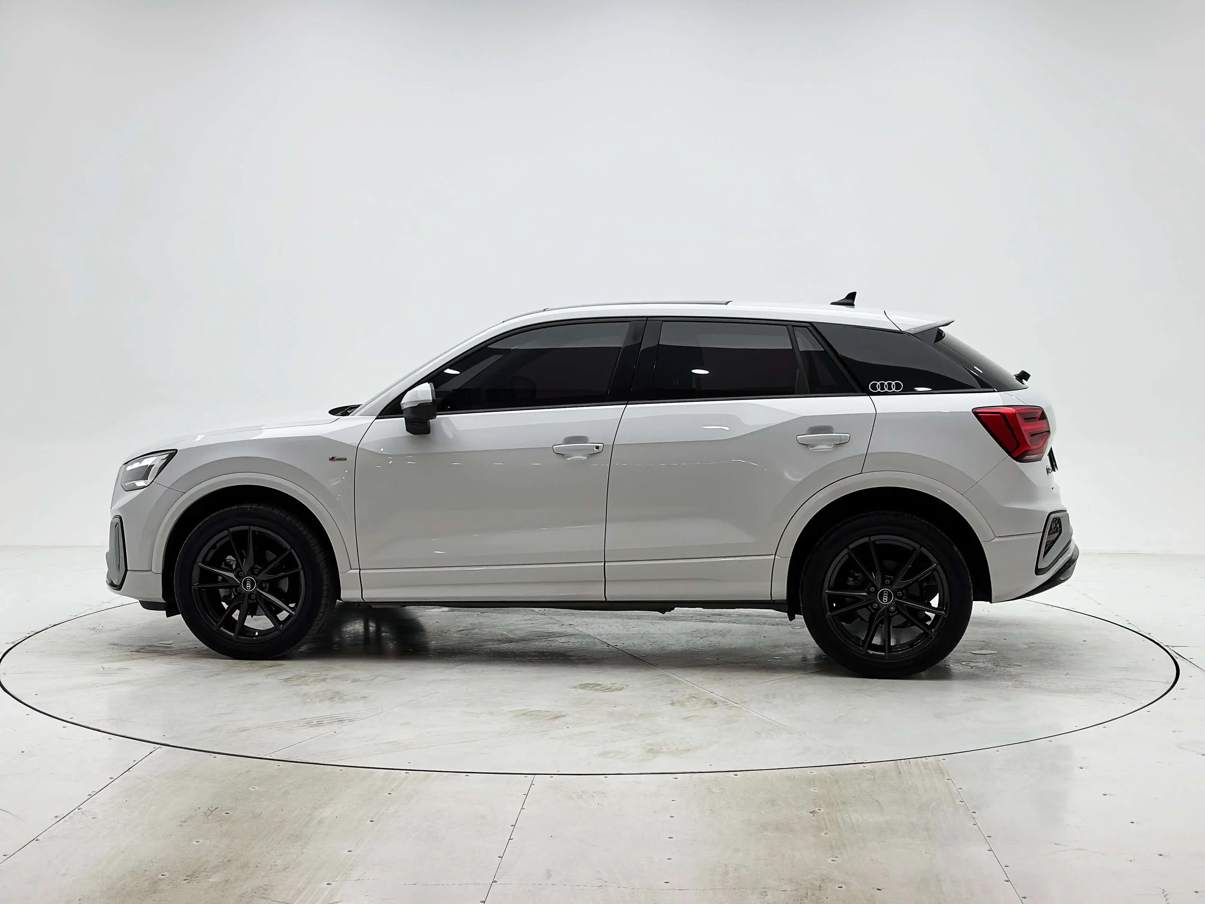 Audi Q2L