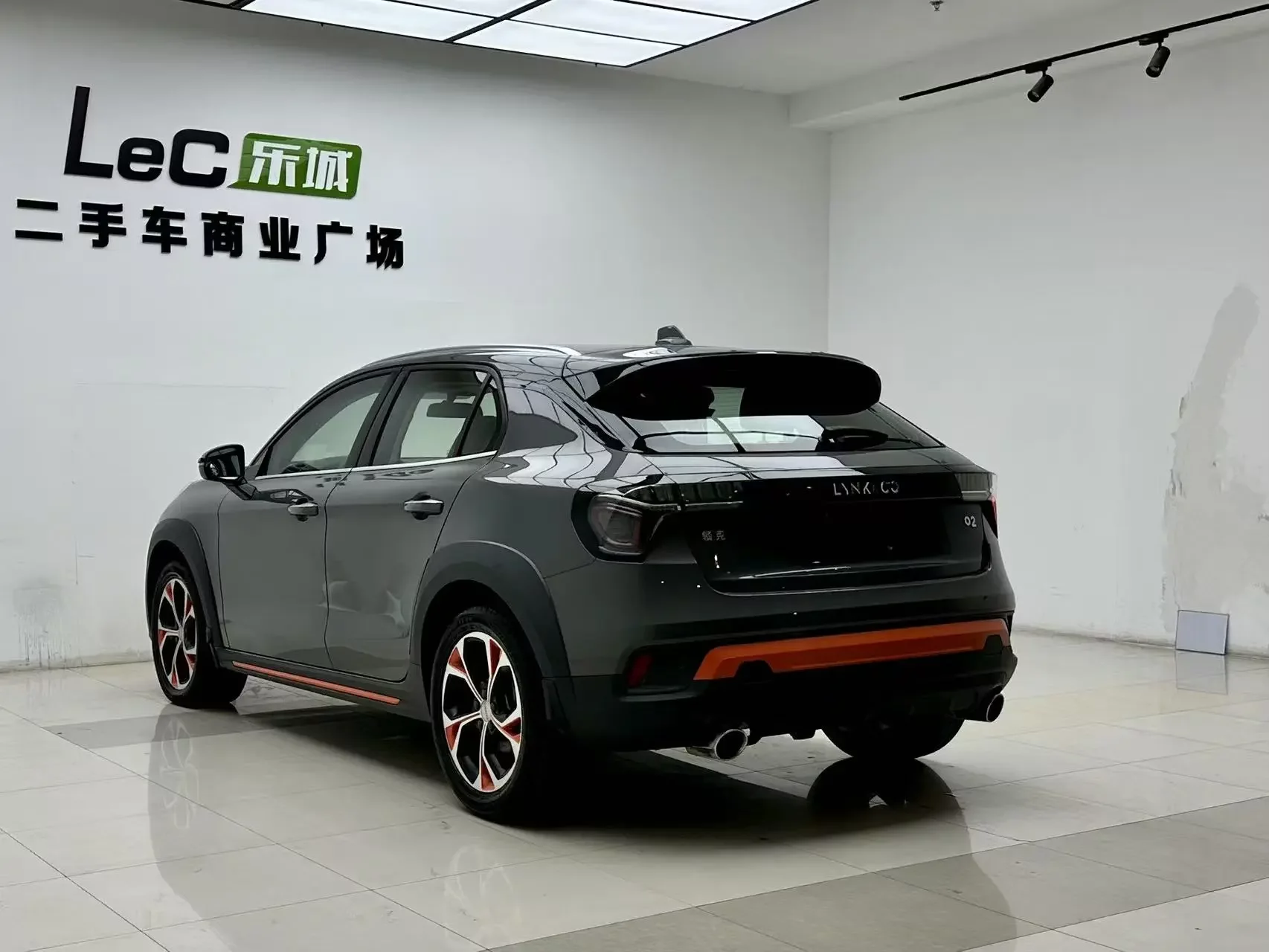 Lynk & Co 02
