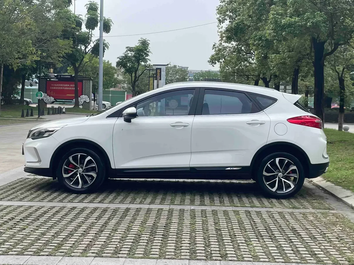Geely Emgrand GS