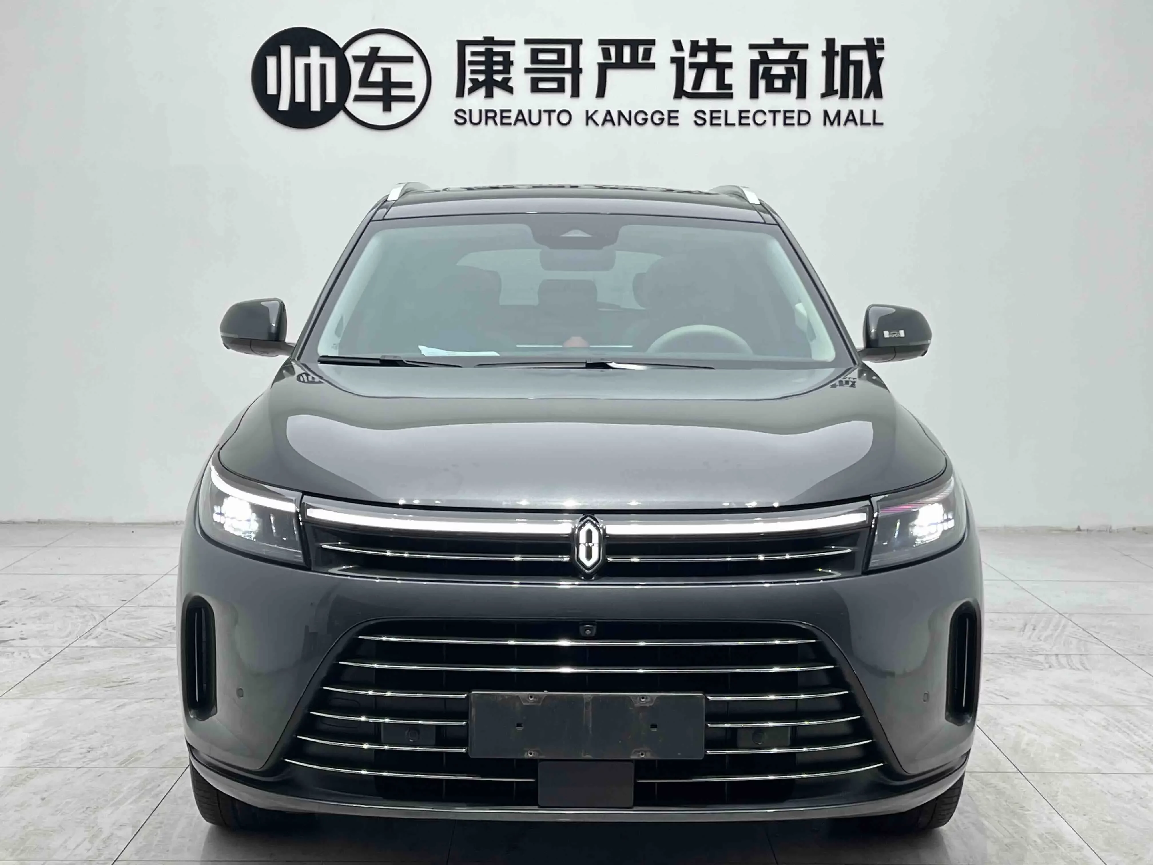 AITO M7 (Wenjie M7)  из Китая