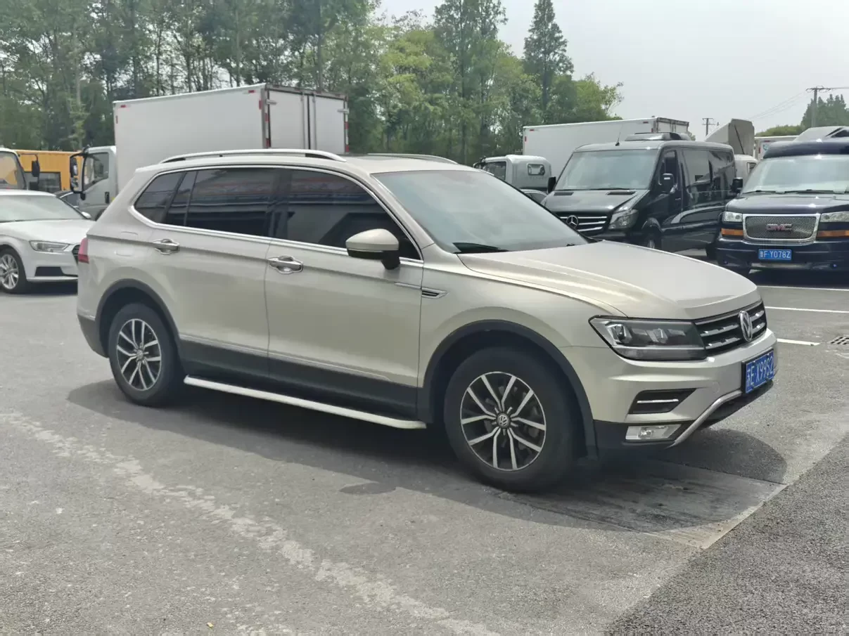 Volkswagen Tiguan L