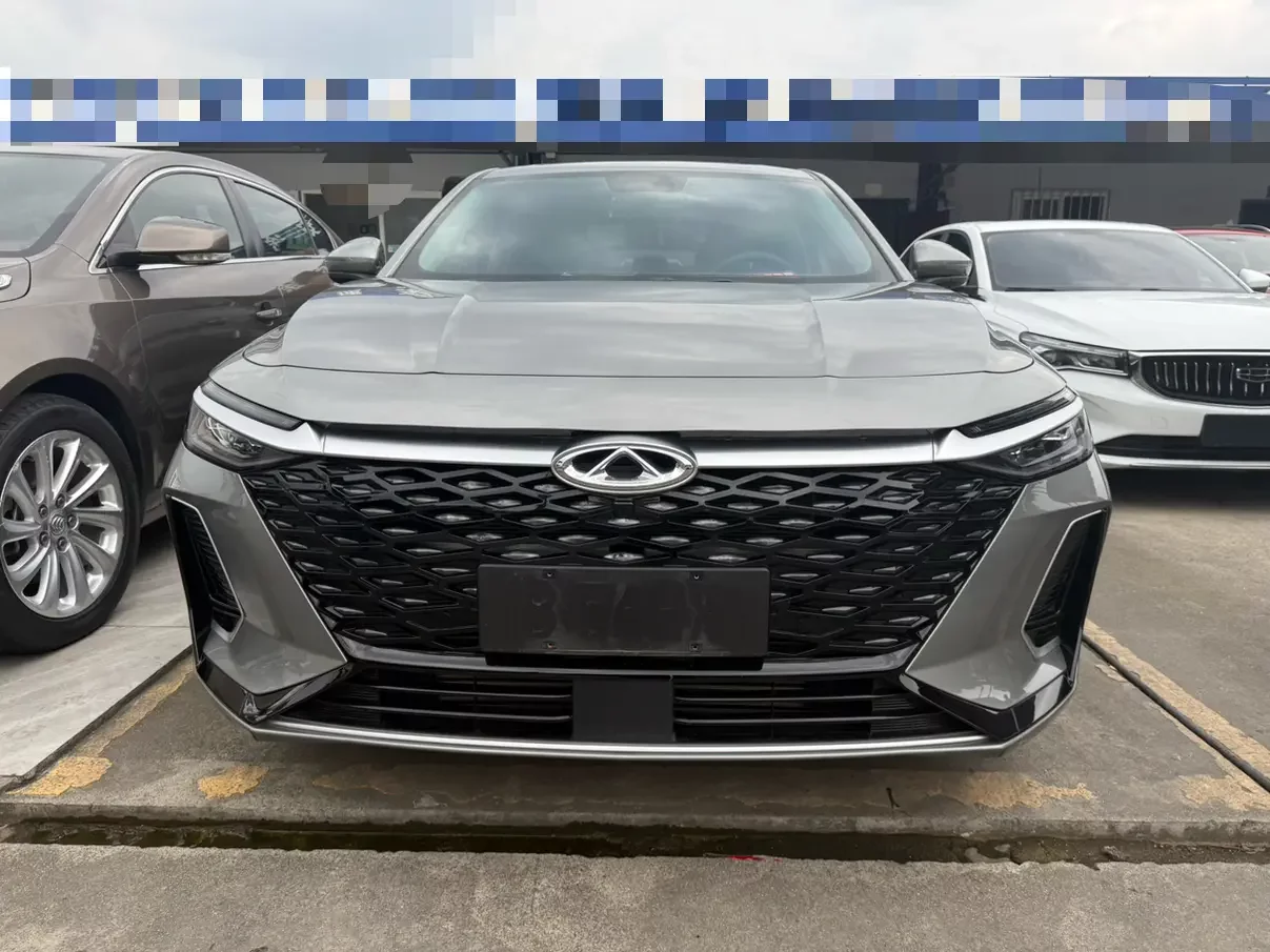 Chery Arrizo 8