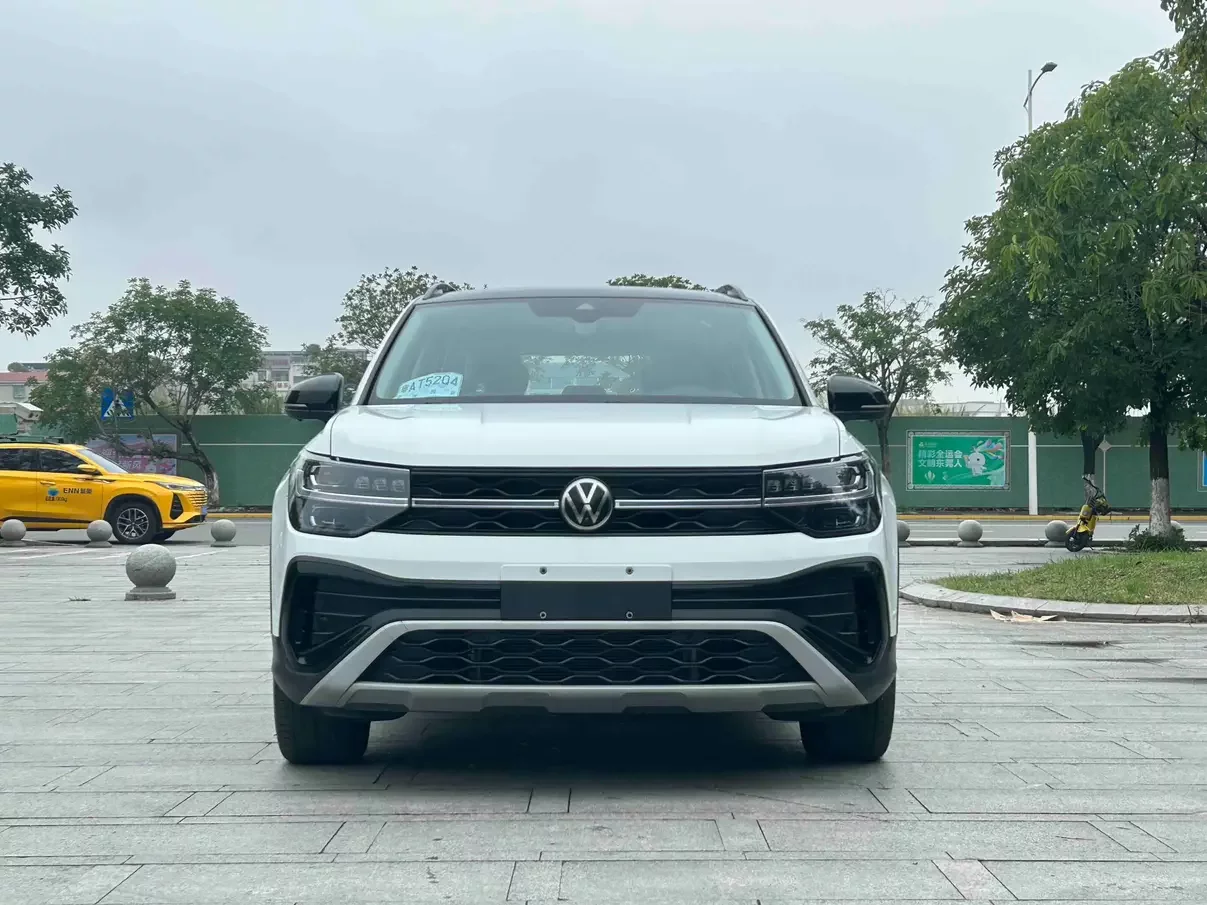Volkswagen Tharu