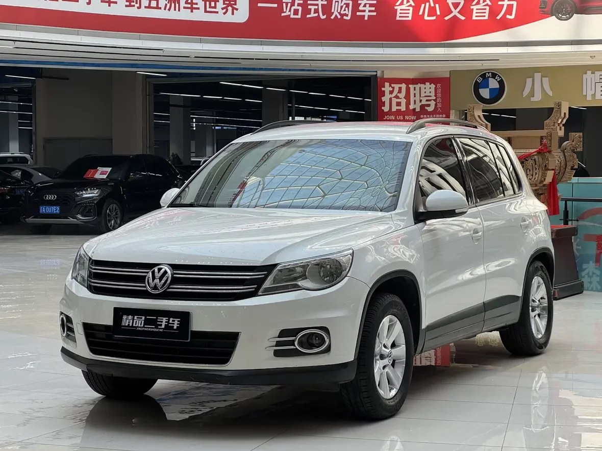 Volkswagen Tiguan (Tharu)