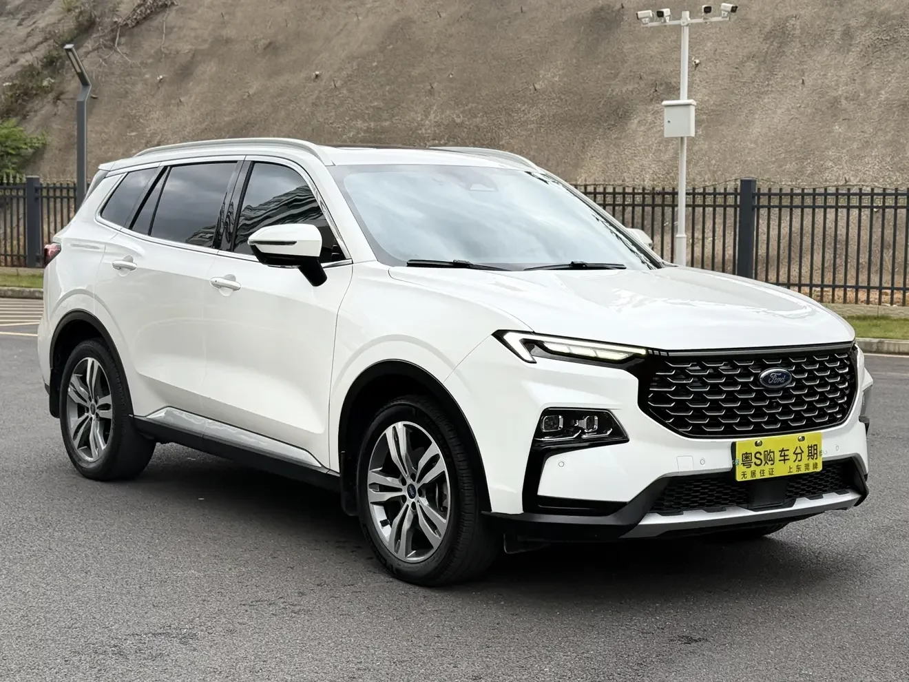 Ford Equator Sport