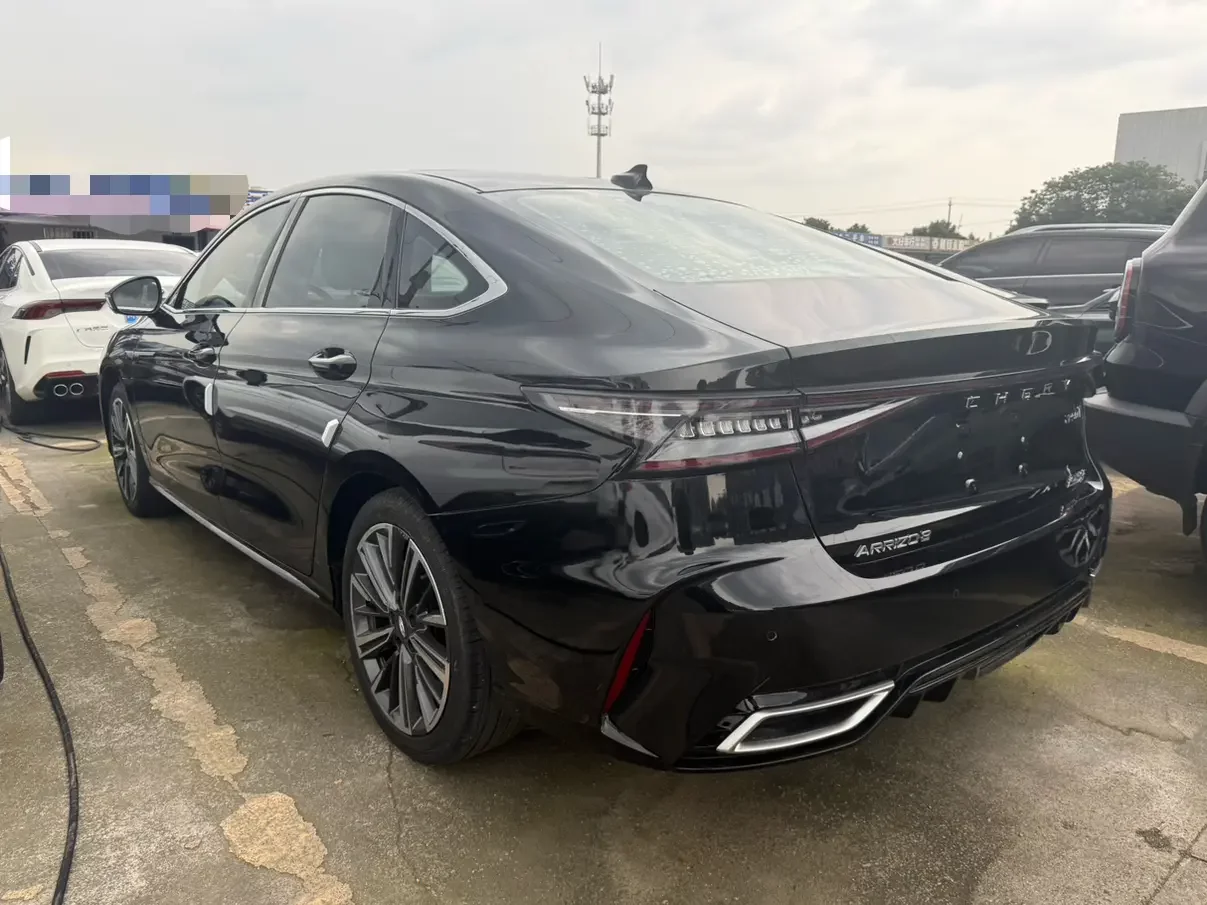 Chery Arrizo 8