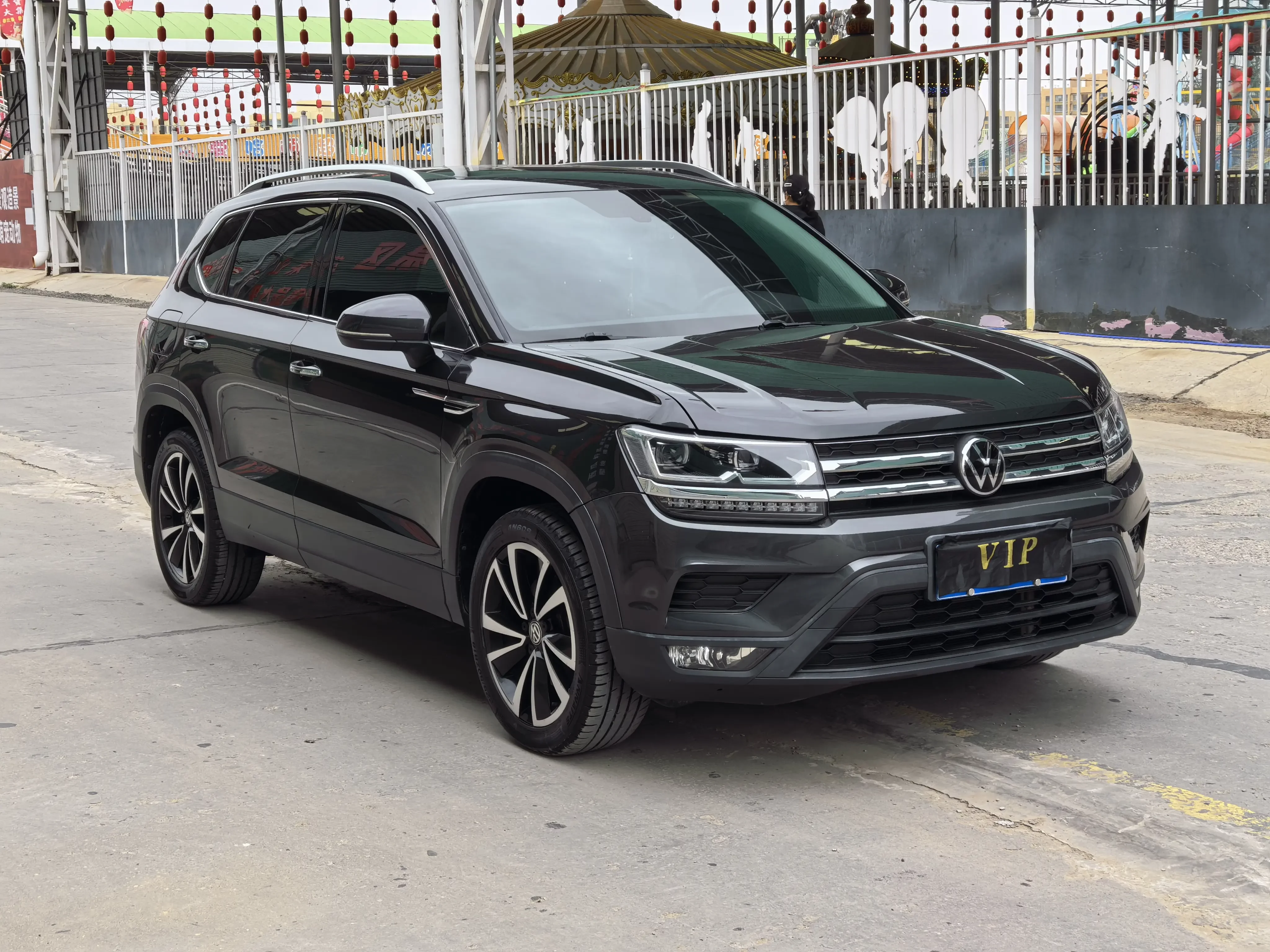Volkswagen Tharu