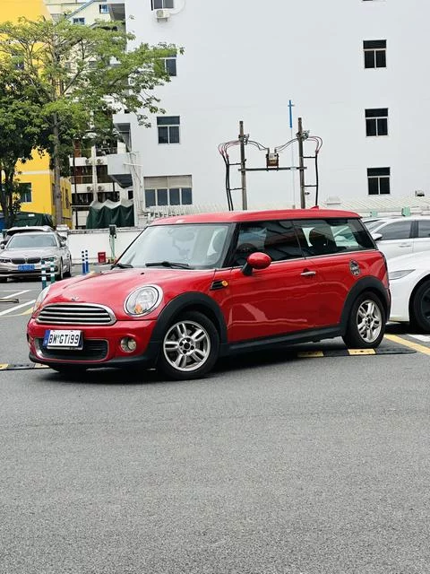 MINI CLUBMAN