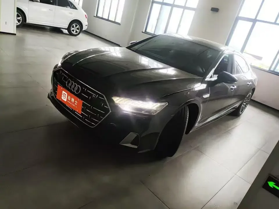 Audi A7L